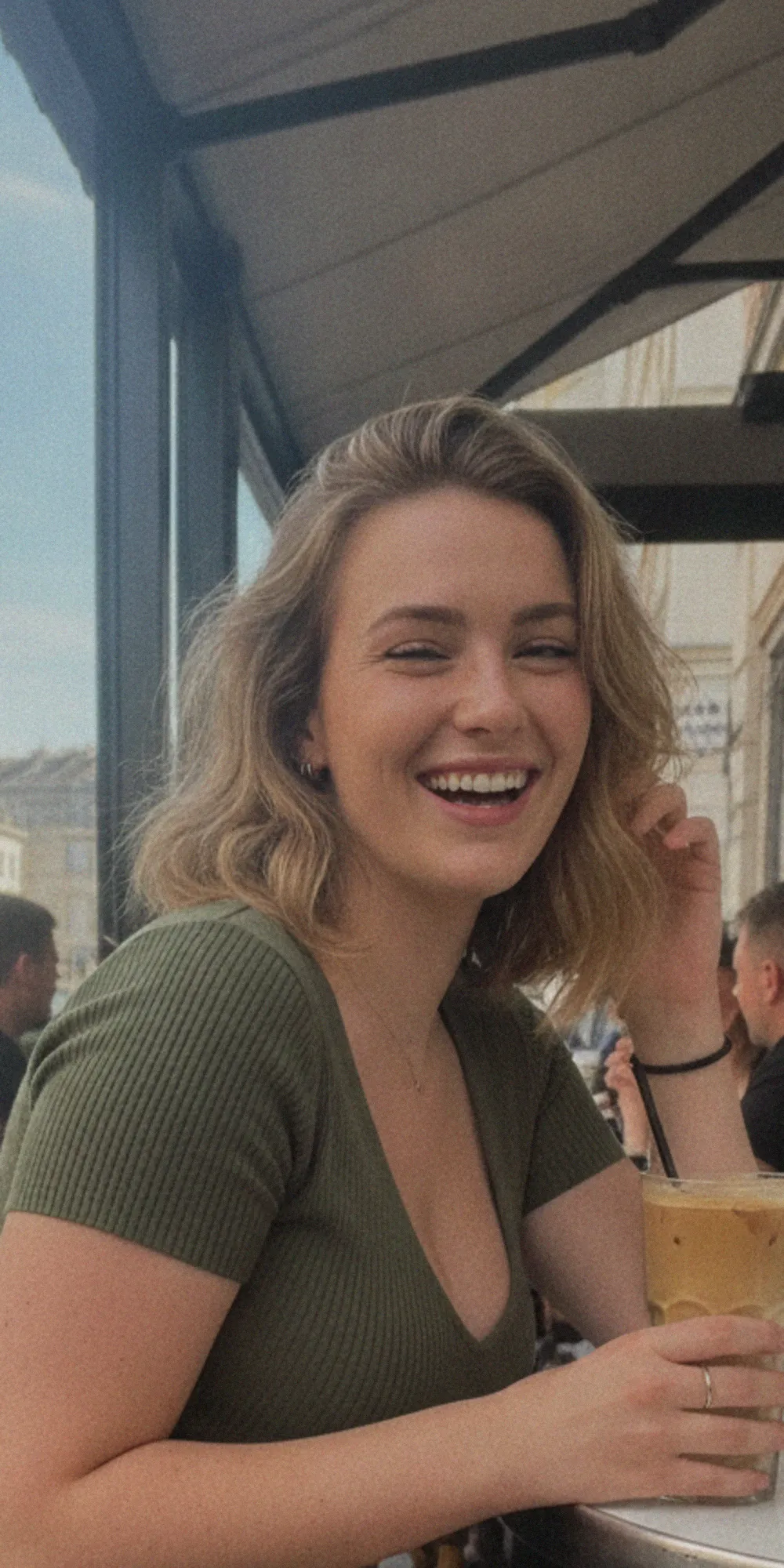 Jade, Host à Paris